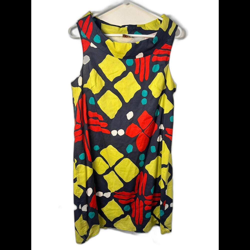 Karlie Shift dress in light cotton,‎ with bold pattern Size Large